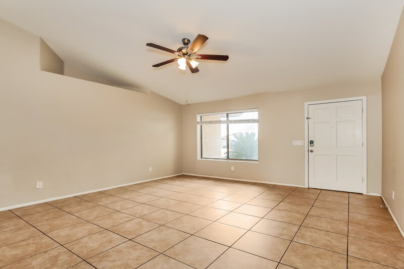 1,865/Mo, 717 E Calle Chulo Rd Goodyear, AZ 85338 Living Room View