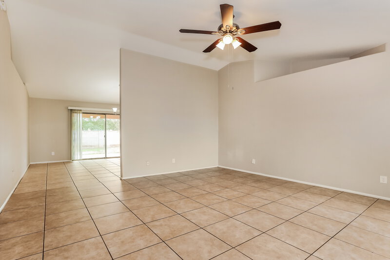 1,865/Mo, 717 E Calle Chulo Rd Goodyear, AZ 85338 Living Room View 2