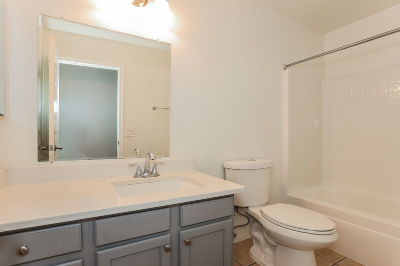 1,865/Mo, 717 E Calle Chulo Rd Goodyear, AZ 85338 Bathroom View