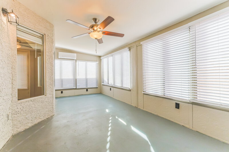 2,485/Mo, 2047 E Brooks St Gilbert, AZ 85296 Sun Room View