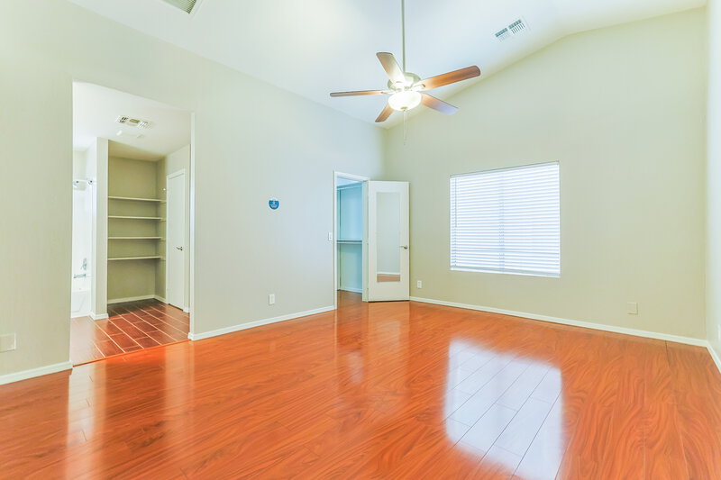 2,485/Mo, 2047 E Brooks St Gilbert, AZ 85296 Main Bedroom View