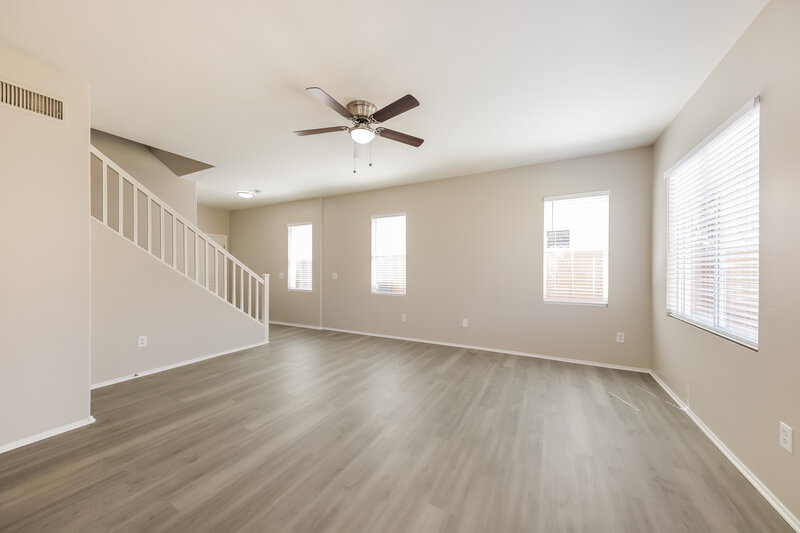 2,265/Mo, 34928 N 31st Ave Phoenix, AZ 85086 Living Room View 2