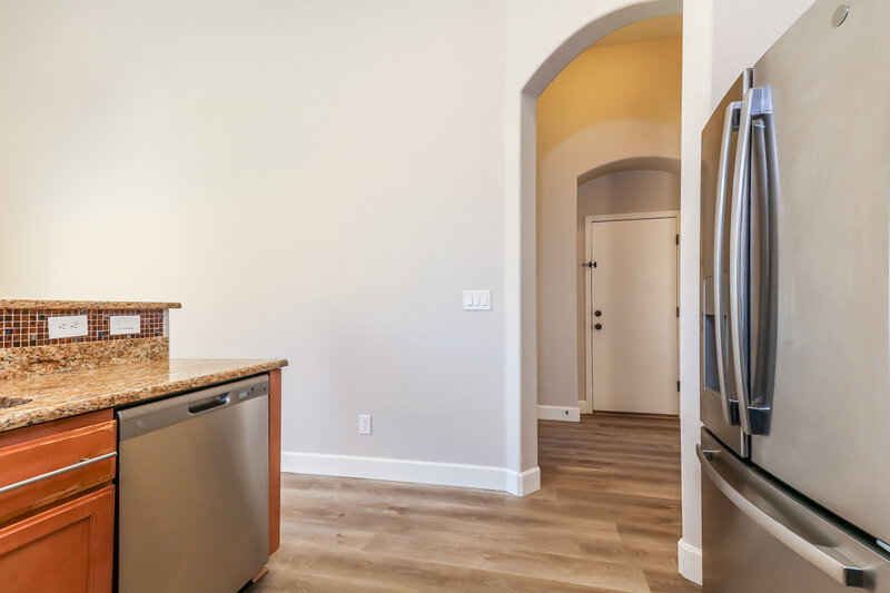 2,385/Mo, 6512 S 49th Dr Laveen, AZ 85339 Kitchen View 2