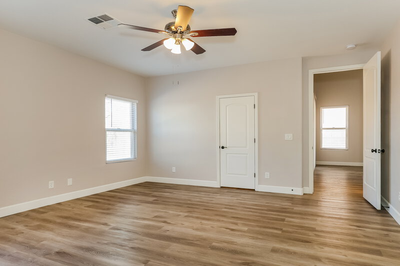 2,360/Mo, 6512 S 49th Dr Laveen, AZ 85339 Main Bedroom View 2