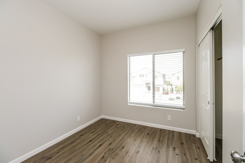 1,845/Mo, 969 W Fruit Tree Ln San Tan Valley, AZ 85143 Bedroom View 2