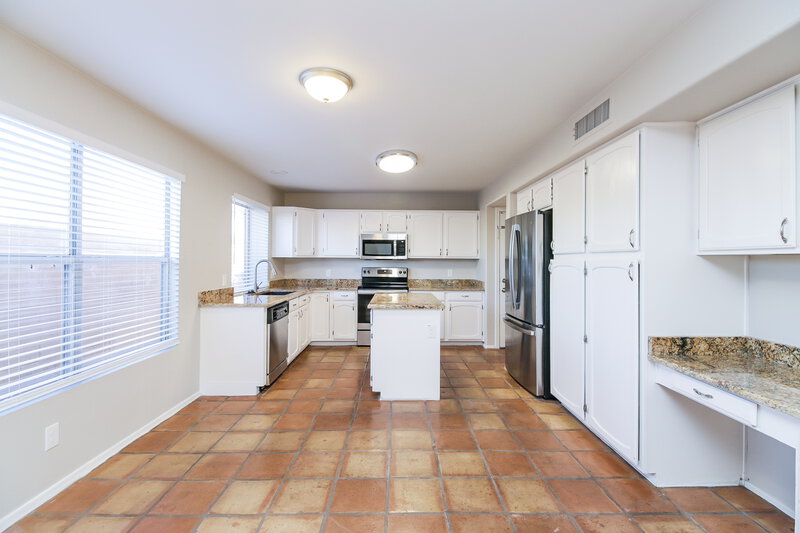 3,060/Mo, 802 W Sun Coast Dr Gilbert, AZ 85233 Family Room View