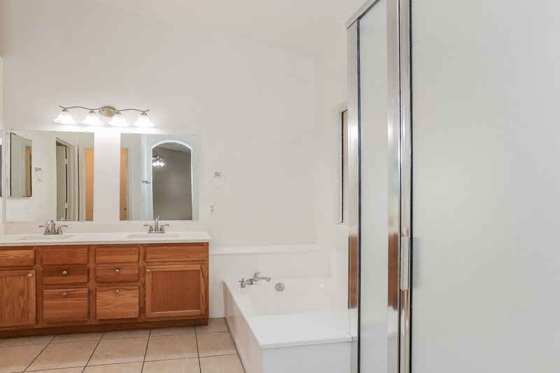 2,315/Mo, 1563 E Scott Ave Gilbert, AZ 85234 Main Bathroom View