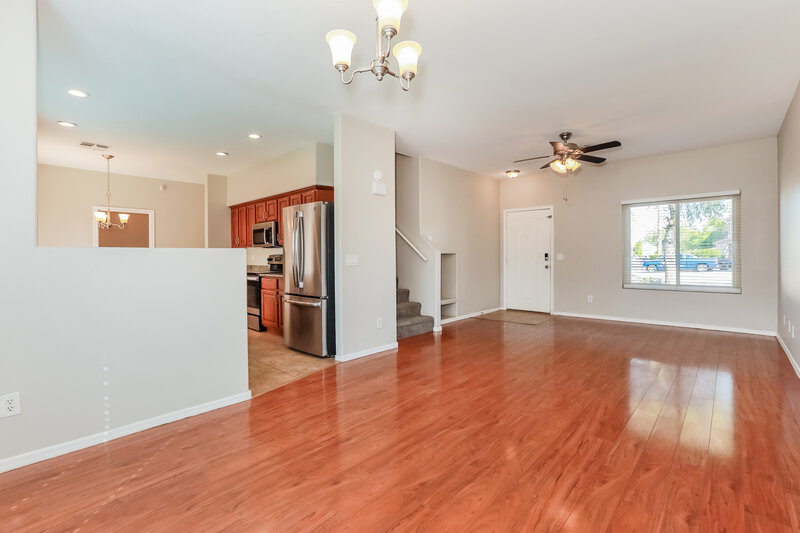 1,705/Mo, 30092 N Desert Willow Blvd San Tan Valley, AZ 85143 Dining Room View 2