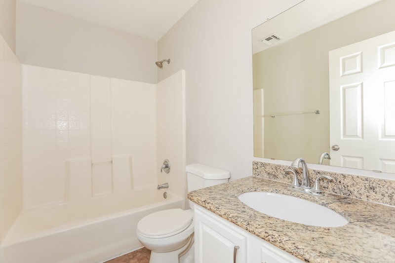 1,705/Mo, 30092 N Desert Willow Blvd San Tan Valley, AZ 85143 Bathroom View