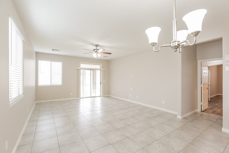 2,255/Mo, 7009 W Shumway Farm Rd Laveen, AZ 85339 Family Room View 2