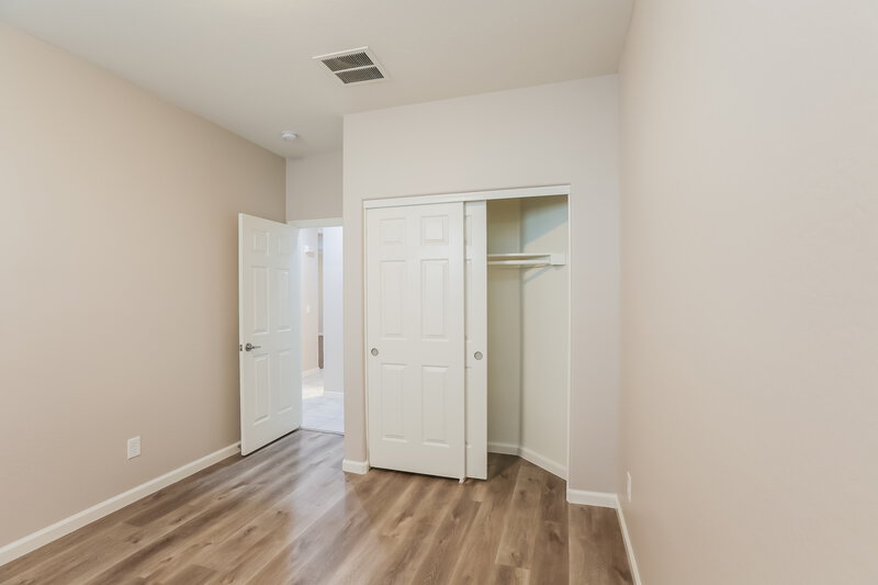 2,255/Mo, 7009 W Shumway Farm Rd Laveen, AZ 85339 Bedroom View 2