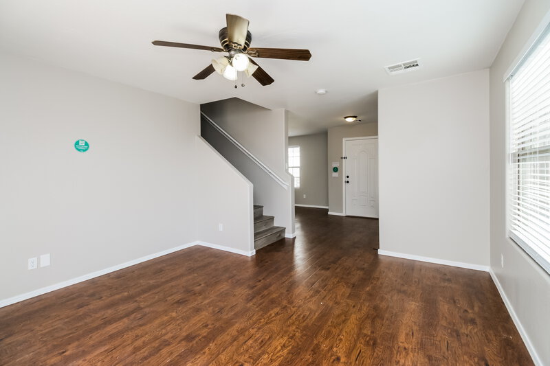 2,065/Mo, 1913 S Tucana Ln Gilbert, AZ 85295 Living Room View 2