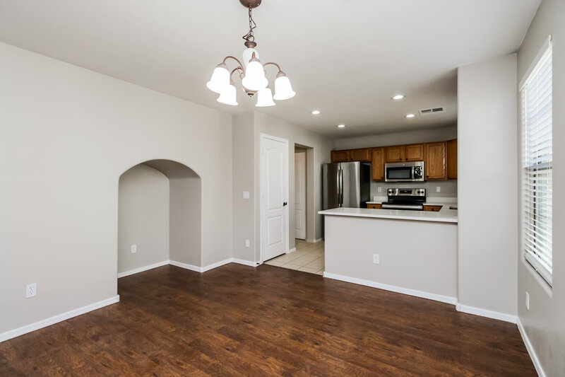 2,065/Mo, 1913 S Tucana Ln Gilbert, AZ 85295 Dining Room View 2