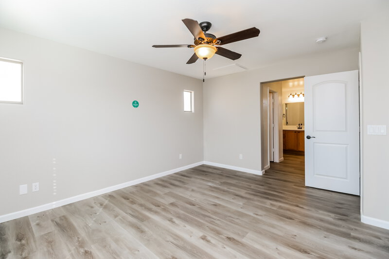 2,065/Mo, 1913 S Tucana Ln Gilbert, AZ 85295 Main Bedroom View 2