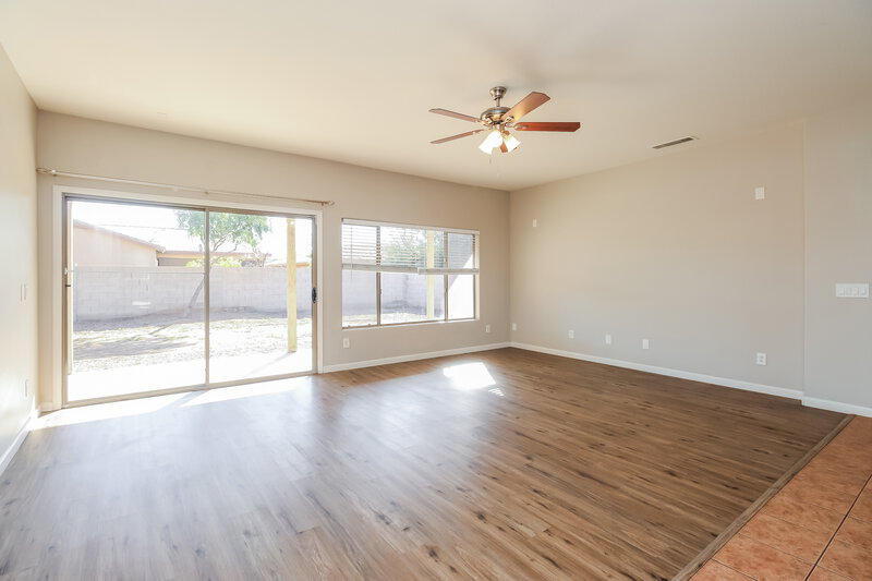 1,990/Mo, 5305 S 52nd Dr Laveen, AZ 85339 Living Room View
