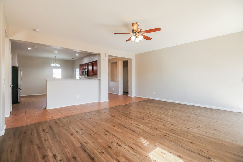 1,990/Mo, 5305 S 52nd Dr Laveen, AZ 85339 Living Room View 3