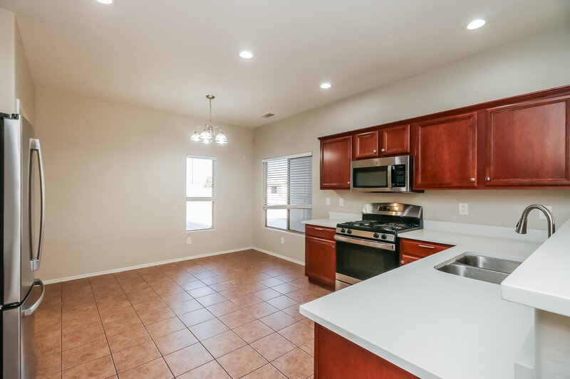 1,990/Mo, 5305 S 52nd Dr Laveen, AZ 85339 Kitchen View 2