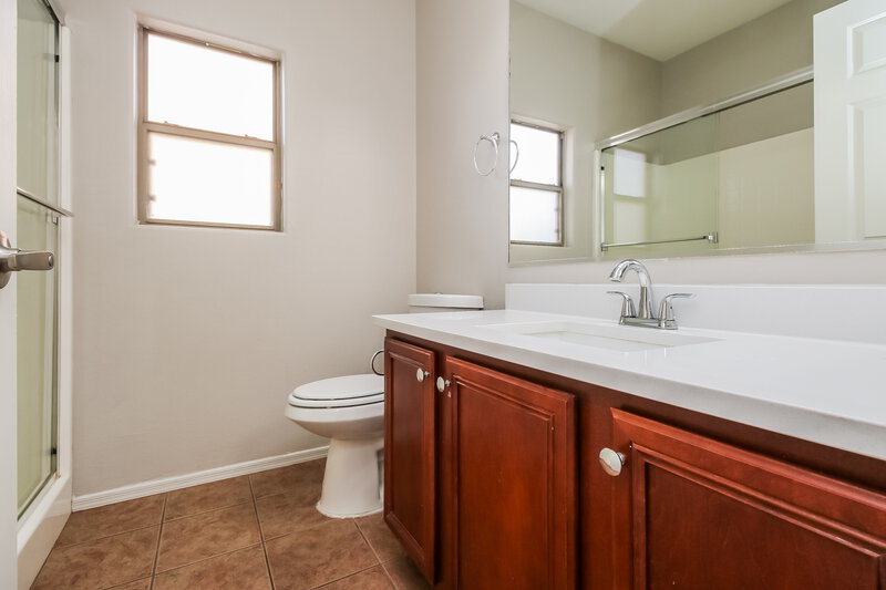 1,990/Mo, 5305 S 52nd Dr Laveen, AZ 85339 Bathroom View