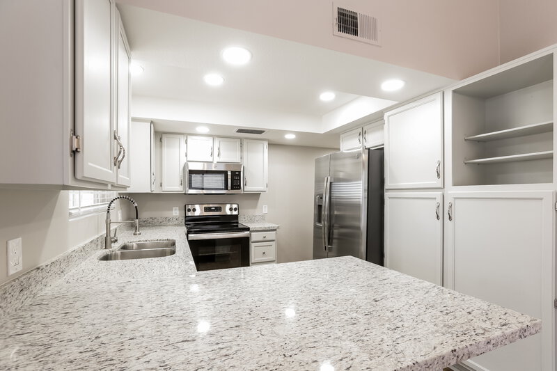 2,170/Mo, 458 N New Haven Mesa, AZ 85205 Kitchen View