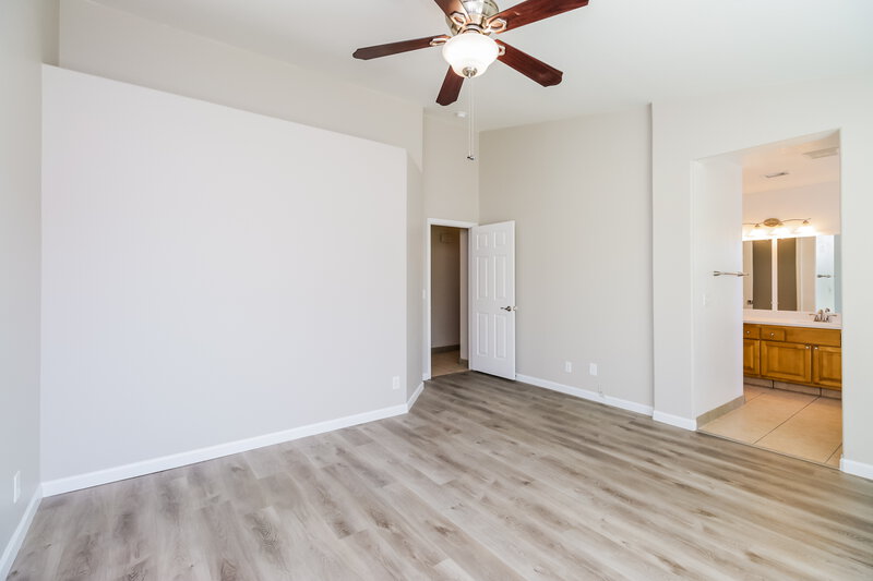 2,580/Mo, 141 W Shamrock St Gilbert, AZ 85233 Main Bedroom View 2