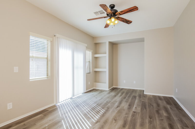 1,860/Mo, 10295 W Via del Sol Lot 390 Peoria, AZ 85383 Living Room View