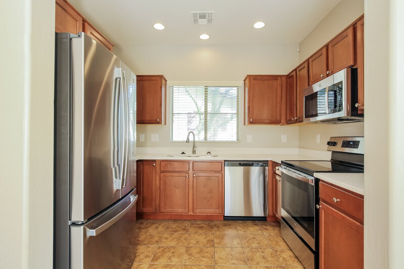 1,860/Mo, 10295 W Via del Sol Lot 390 Peoria, AZ 85383 Kitchen View