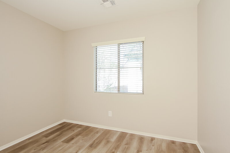 1,860/Mo, 10295 W Via del Sol Lot 390 Peoria, AZ 85383 Bedroom View