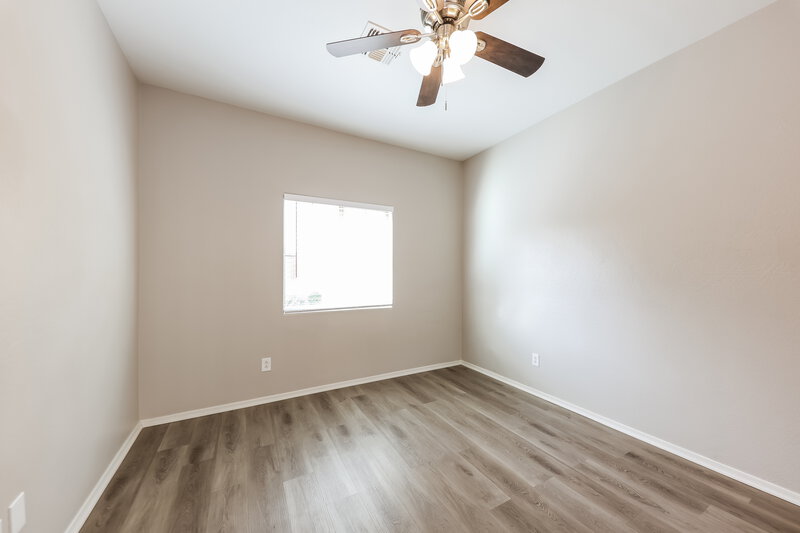 1,725/Mo, 22026 N 103rd Ln Lot 353 Peoria, AZ 85383 Living Room View