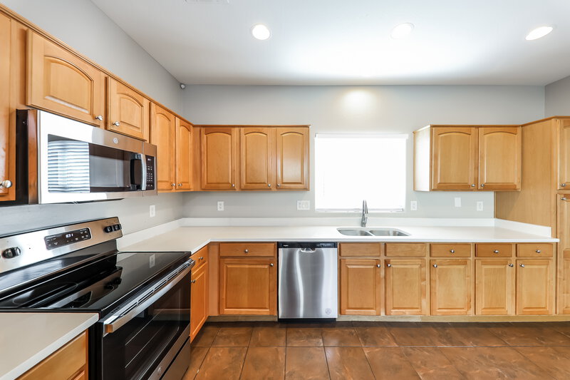 1,725/Mo, 22026 N 103rd Ln Lot 353 Peoria, AZ 85383 Kitchen View 2