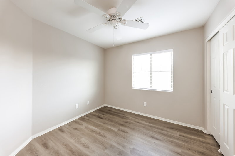 1,725/Mo, 22026 N 103rd Ln Lot 353 Peoria, AZ 85383 Bedroom View