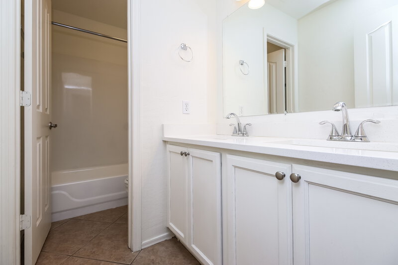 2,745/Mo, 3032 N Silverado Mesa, AZ 85215 Bathroom View