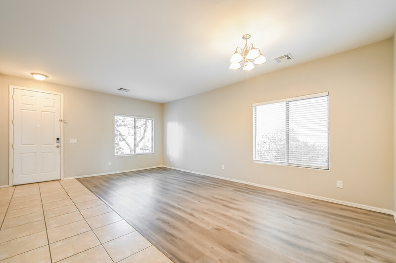 1,785/Mo, 153 E Dry Creek Rd San Tan Valley, AZ 85143 Family Room View