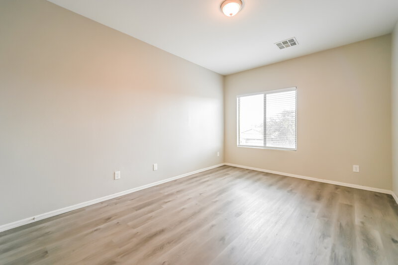 1,785/Mo, 153 E Dry Creek Rd San Tan Valley, AZ 85143 Bedroom View 3