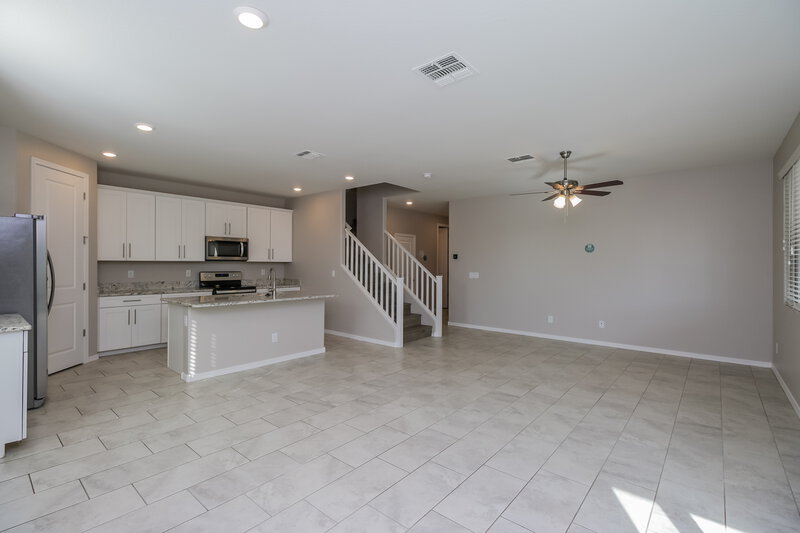 2,655/Mo, 1563 S Loren Ln Gilbert, AZ 85296 Living Room View
