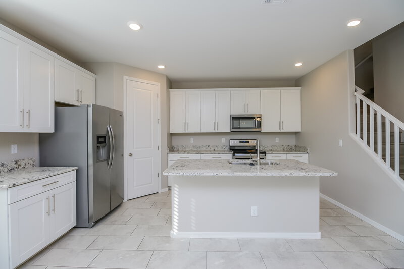 2,655/Mo, 1563 S Loren Ln Gilbert, AZ 85296 Kitchen View