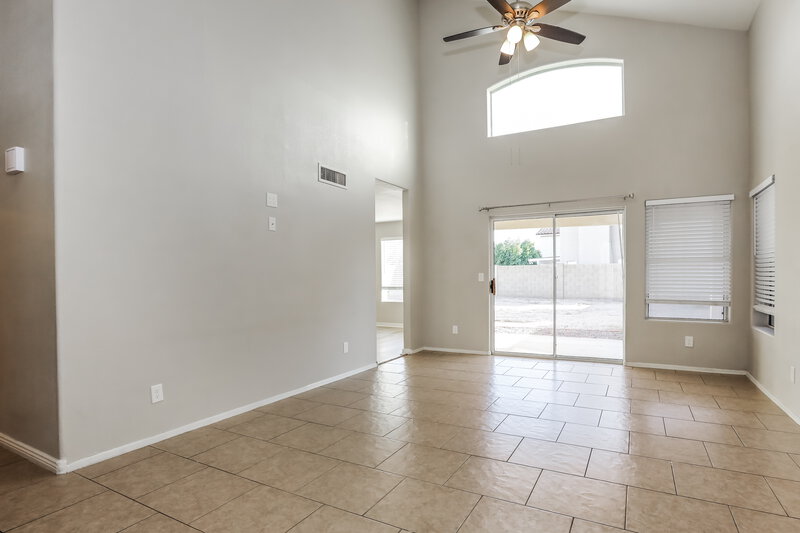 2,135/Mo, 1343 E Helena Dr Phoenix, AZ 85022 Living Room View