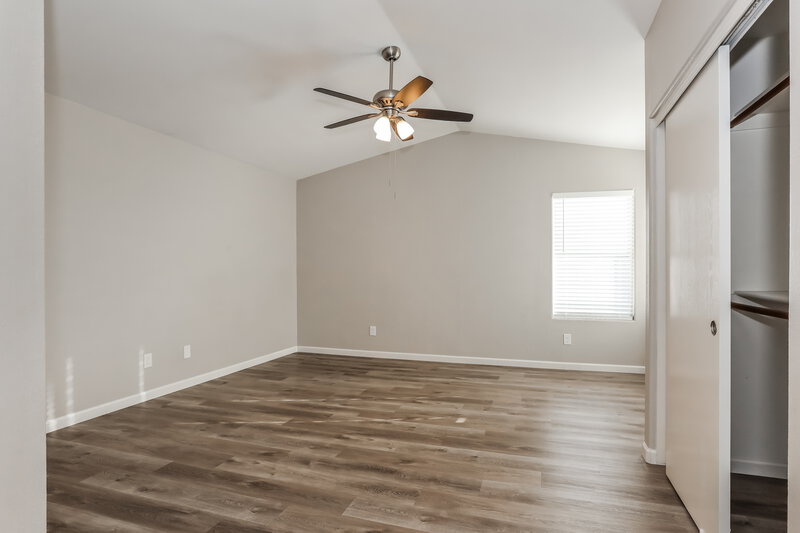 2,135/Mo, 1343 E Helena Dr Phoenix, AZ 85022 Main Bedroom View
