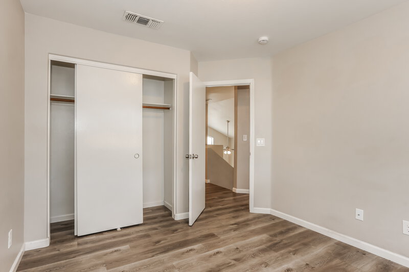 2,135/Mo, 1343 E Helena Dr Phoenix, AZ 85022 Bedroom View 2
