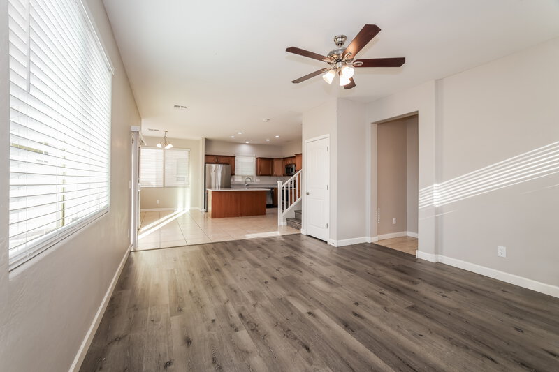 1,930/Mo, 5019 E Iolite St San Tan Valley, AZ 85143 Living Room View