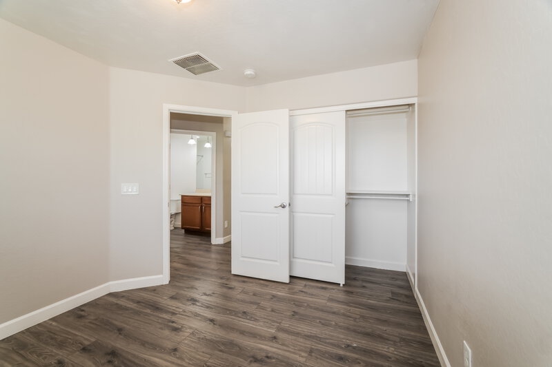 1,930/Mo, 5019 E Iolite St San Tan Valley, AZ 85143 Bedroom View 3