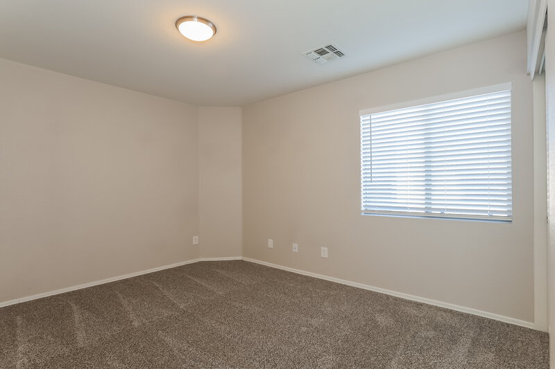 1,825/Mo, 14338 N 129th Ave El Mirage, AZ 85335 Bedroom View 2