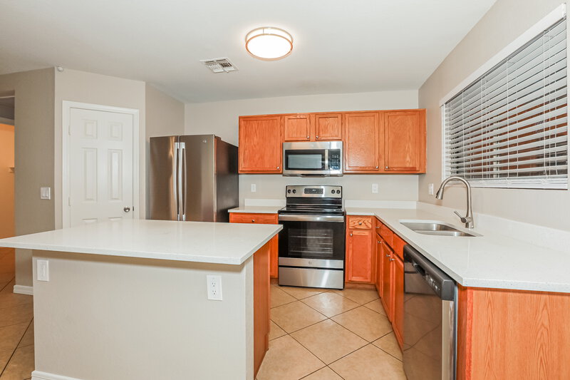 1,950/Mo, 6145 S Wilson Dr Chandler, AZ 85249 Kitchen View 2