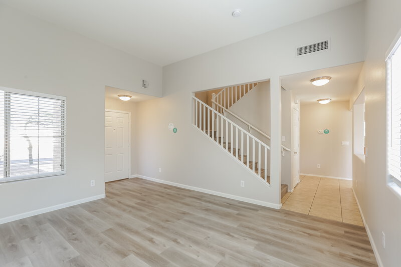2,385/Mo, 3733 W Dunbar Dr Phoenix, AZ 85041 Living Room View