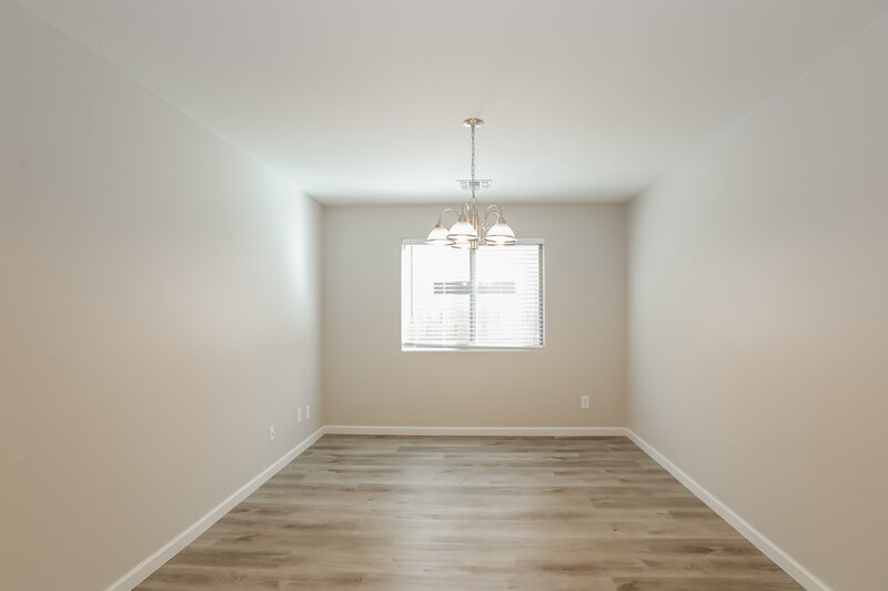 2,385/Mo, 3733 W Dunbar Dr Phoenix, AZ 85041 Dining Room View