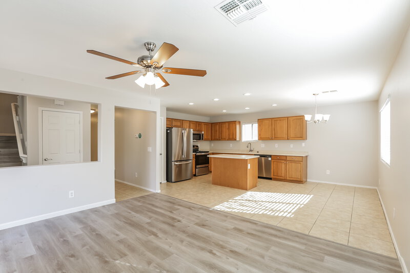 2,385/Mo, 3733 W Dunbar Dr Phoenix, AZ 85041 Kitchen View