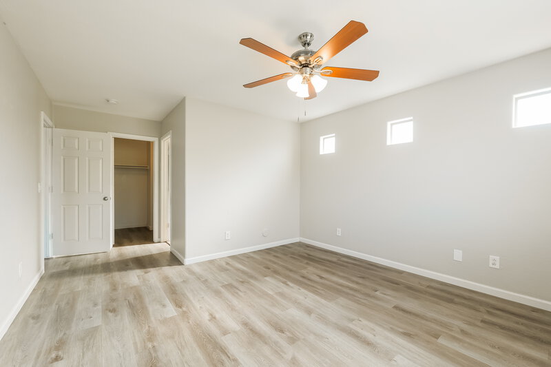 2,495/Mo, 3733 W Dunbar Dr Phoenix, AZ 85041 Main Bedroom View 2