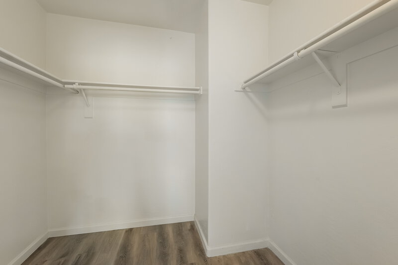 2,495/Mo, 3733 W Dunbar Dr Phoenix, AZ 85041 Walk In Closet View