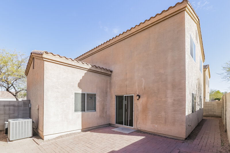 2,385/Mo, 3733 W Dunbar Dr Phoenix, AZ 85041 Rear View