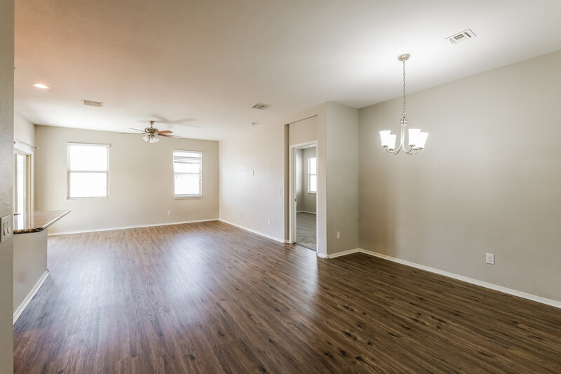 2,130/Mo, 2444 W Tamarisk Ave Phoenix, AZ 85041 Dining Room View