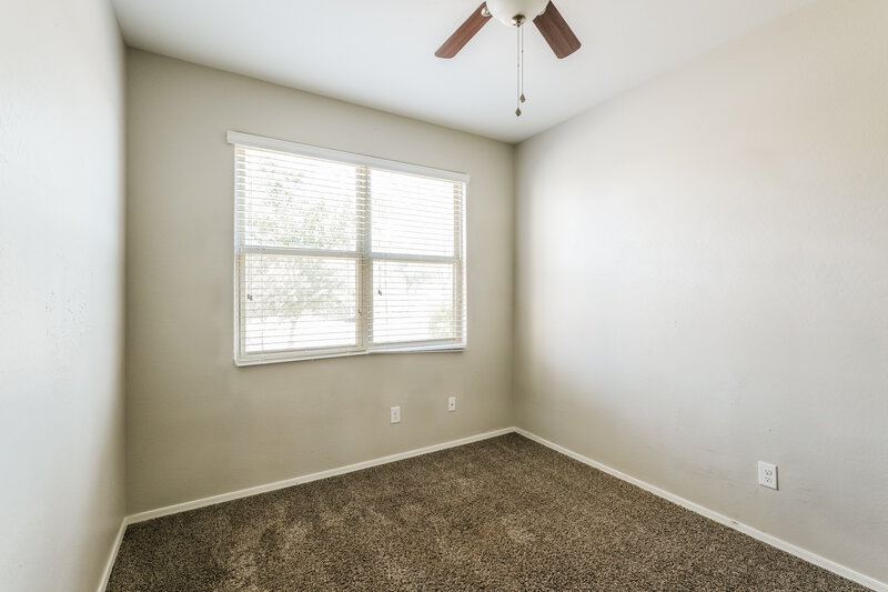 2,130/Mo, 2444 W Tamarisk Ave Phoenix, AZ 85041 Bedroom View